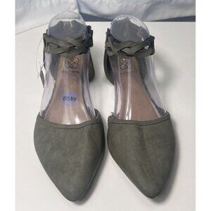 Woman Daisy fuentes shoes 8.5W